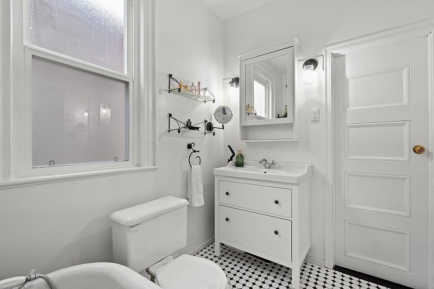 1829 1831 W 2nd Avenue