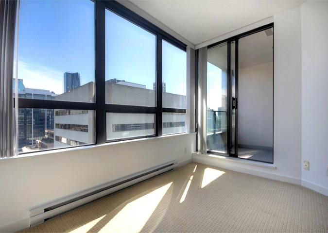 1522 938 Smithe Street