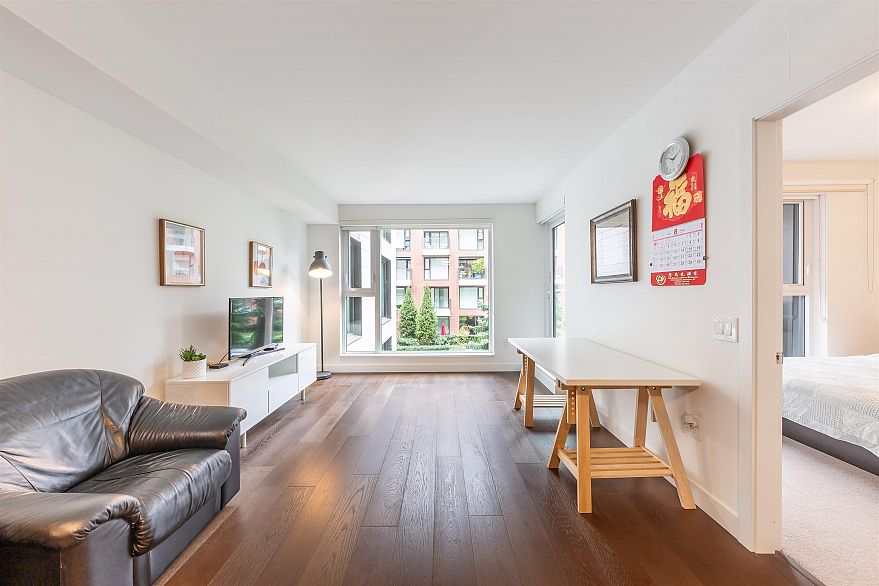 201 1561 W 57th Avenue