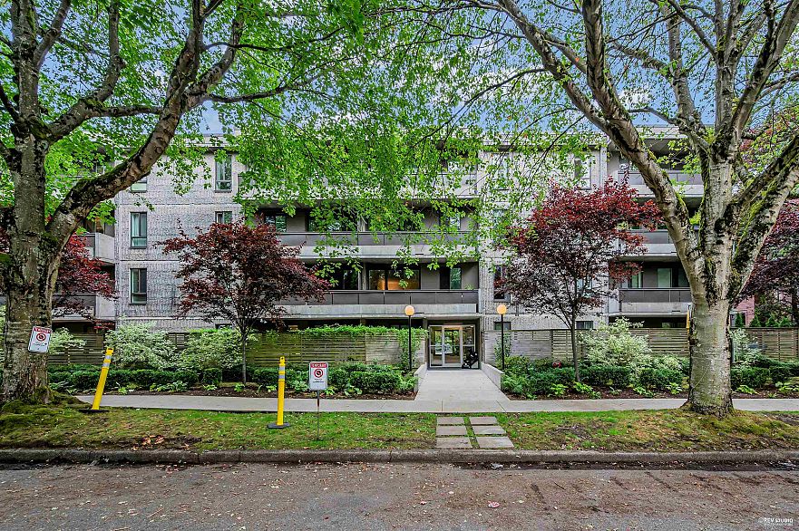 203 1867 W 3rd Avenue