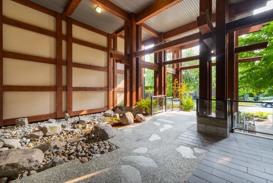 320 6328 Larkin Drive