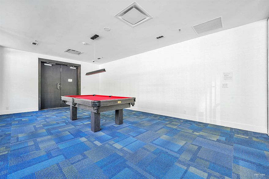 2206 1283 Howe Street