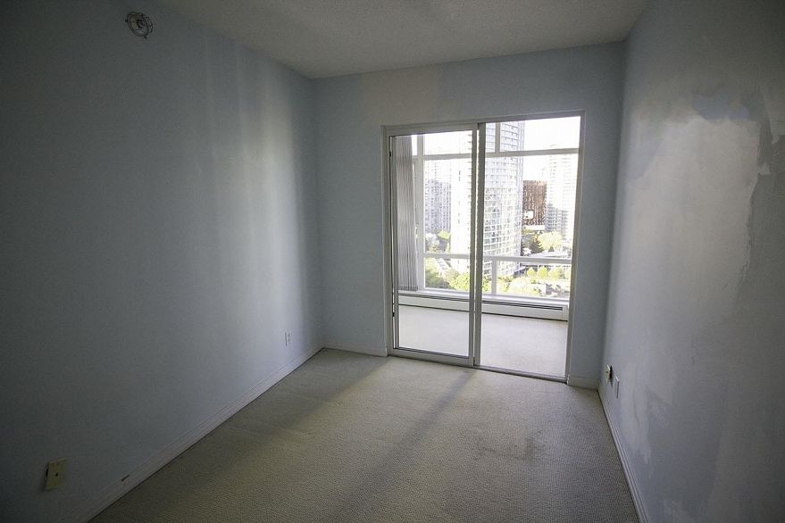 1905 198 AQUARIUS MEWS, Vancouver BC V6Z 2Y4