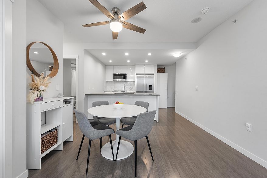 511 3281 E Kent Avenue North Avenue