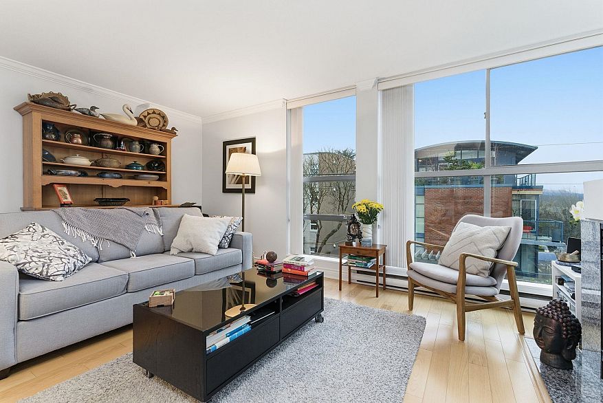 203 2405 W 2nd Avenue