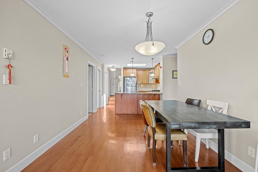 406 2103 W 45th Avenue