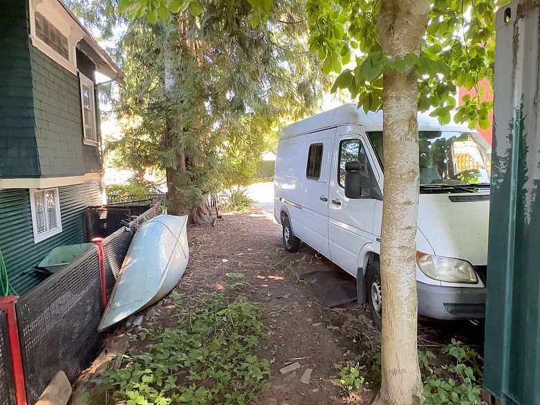 3336 E Georgia Street