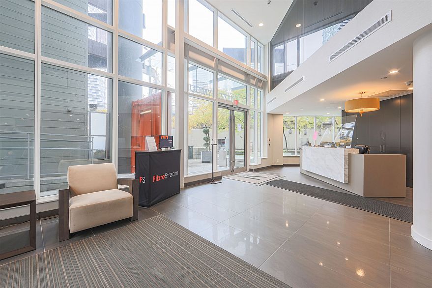 2108 1372 Seymour Street