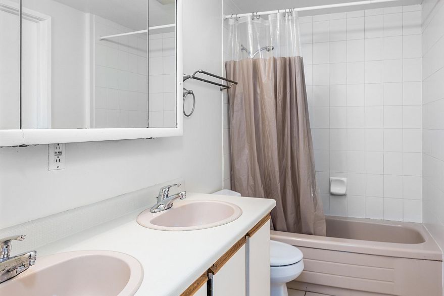 101 1405 HARO STREET, Vancouver BC V6G 1G2