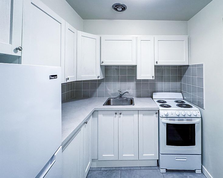 208 1925 NELSONSTREET, Vancouver BC V6G 1K9