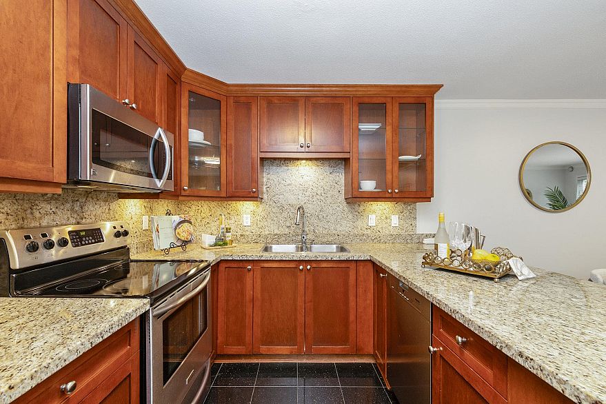 306 1023 Wolfe Avenue