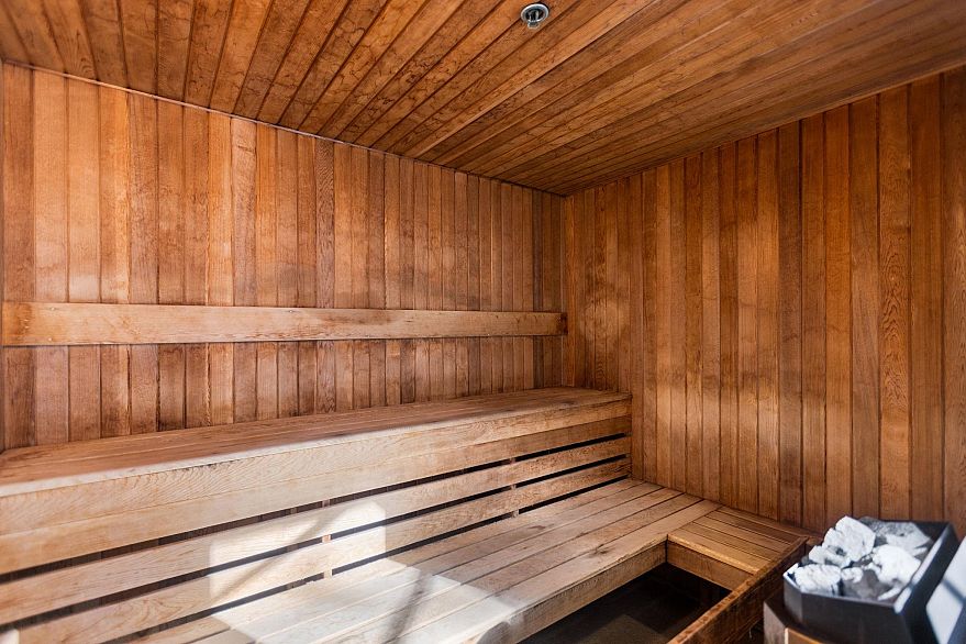 1901 5775 Hampton Place