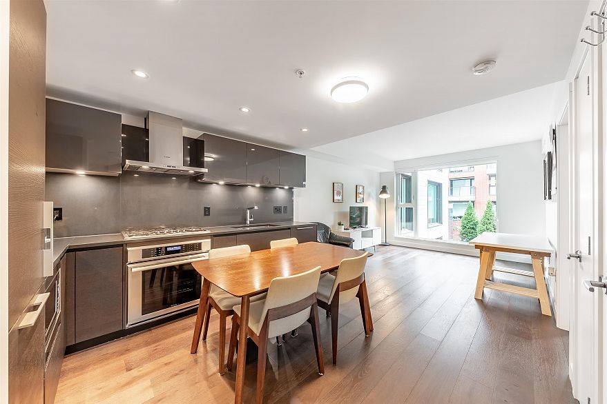 201 1561 W 57th Avenue