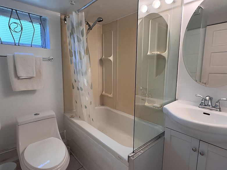 3336 E Georgia Street