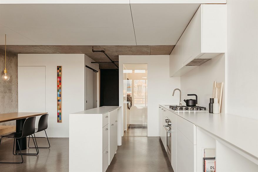 405 289 Alexander Street