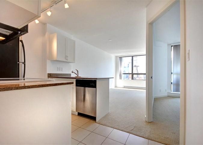 1522 938 Smithe Street