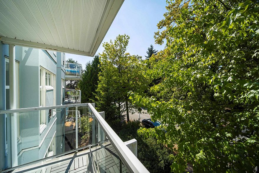 302 8728 SW Marine Drive