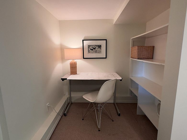 3336 E Georgia Street