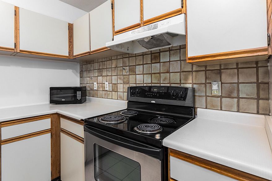 101 1405 HARO STREET, Vancouver BC V6G 1G2