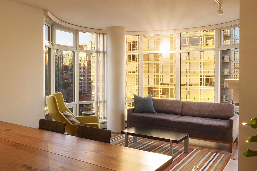 2305 1199 Marinaside Crescent