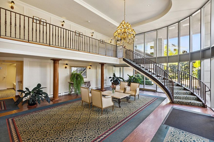 1901 5775 Hampton Place