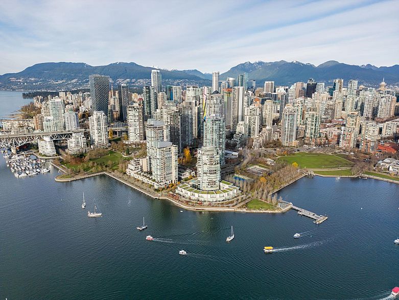 1903 1515 Homer Mews