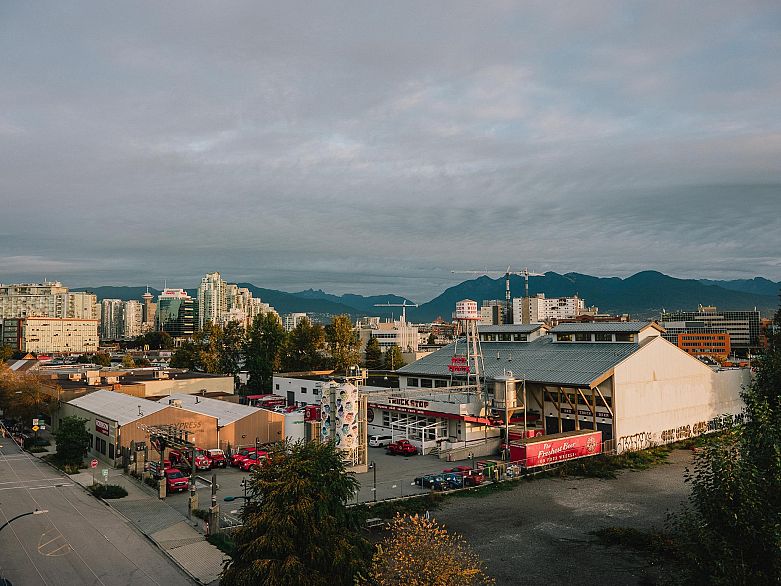 217 336 E 1st Avenue