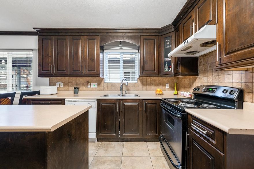 6626 Inverness Street