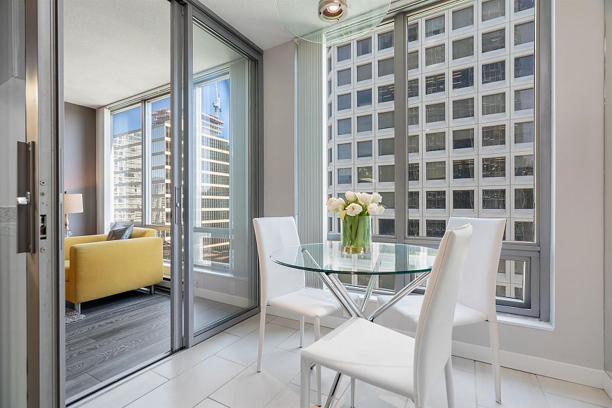 1505 1200 W Georgia Street