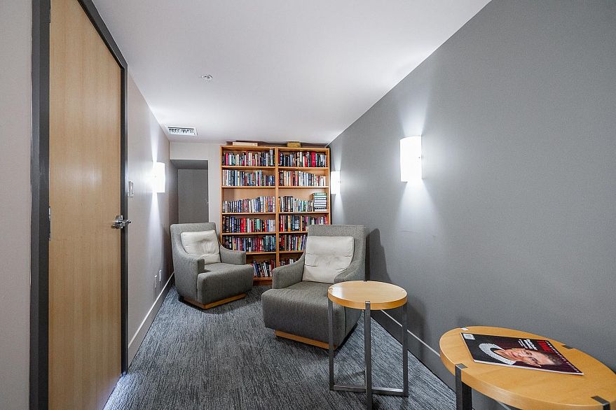 1904 1205 W Hastings Street