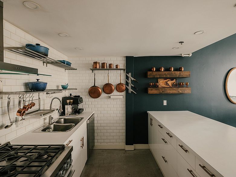 217 336 E 1st Avenue