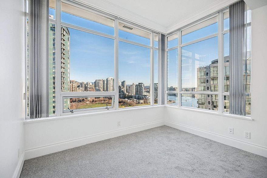 1903 1515 Homer Mews