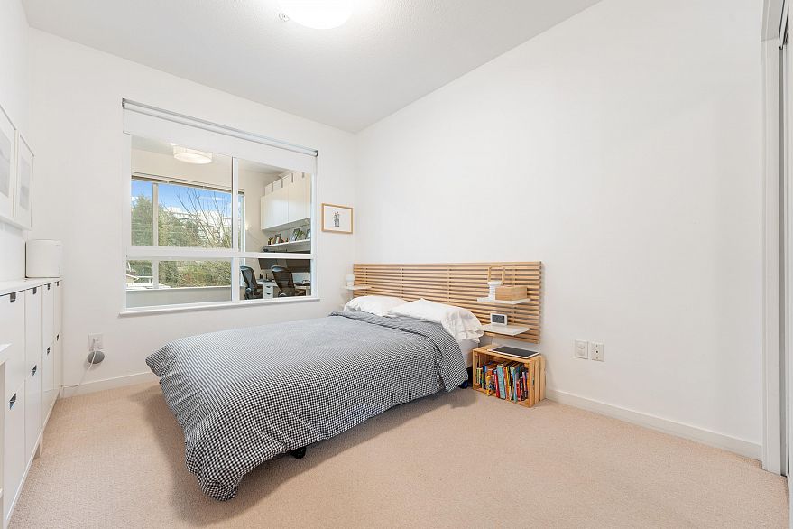 315 3551 Foster Avenue