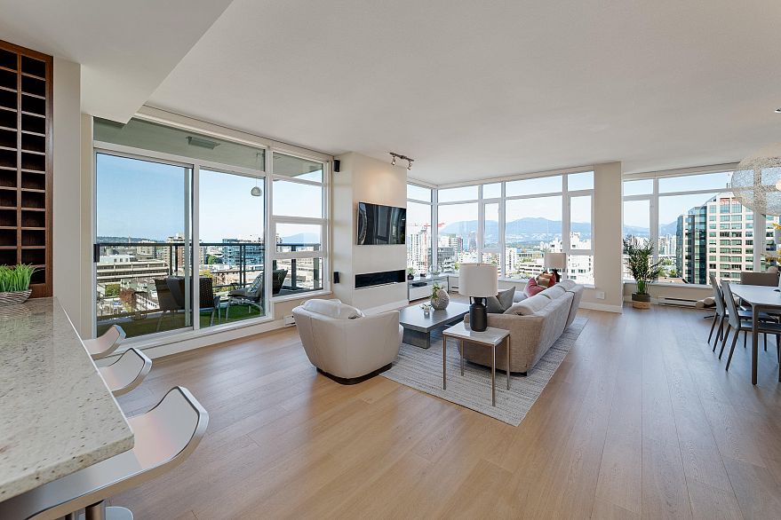 1102 1333 W 11th Avenue