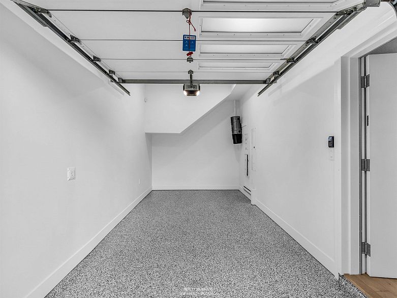 1 3118 Windsor Street