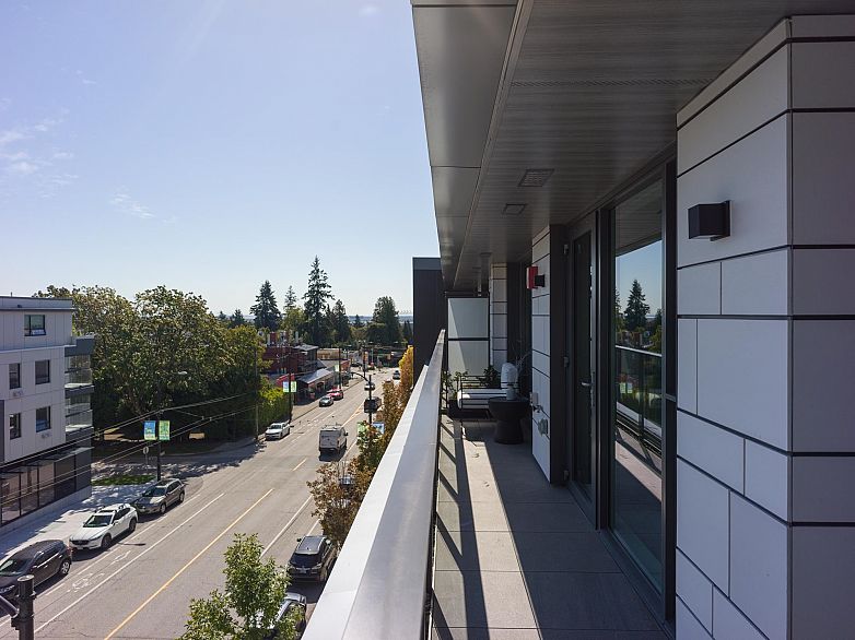 205 3636 W 39th Avenue