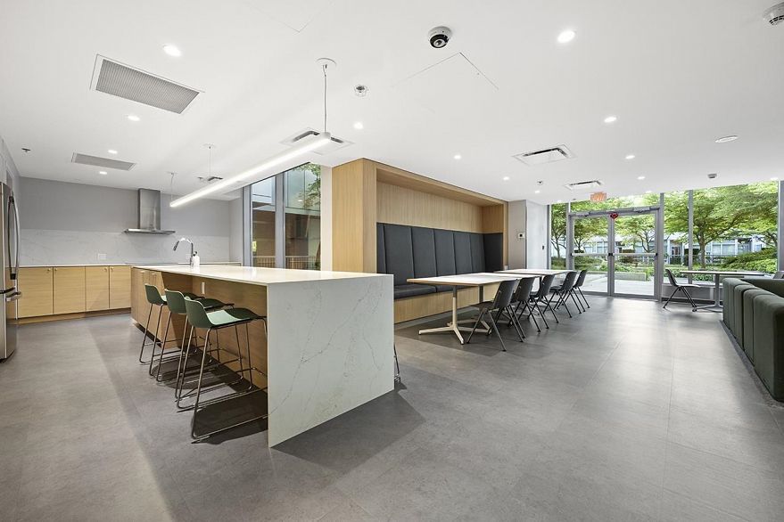 1207 602 Citadel Parade