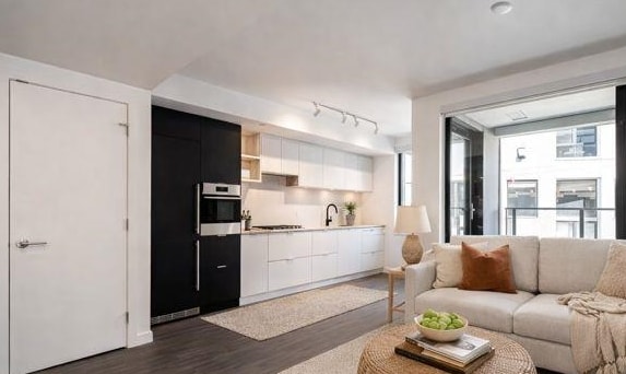 512 210 E 5th Avenue