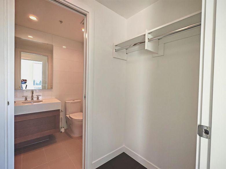 1607 5629 Birney Avenue