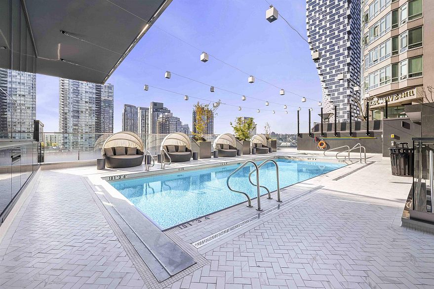 3503 1335 Howe Street