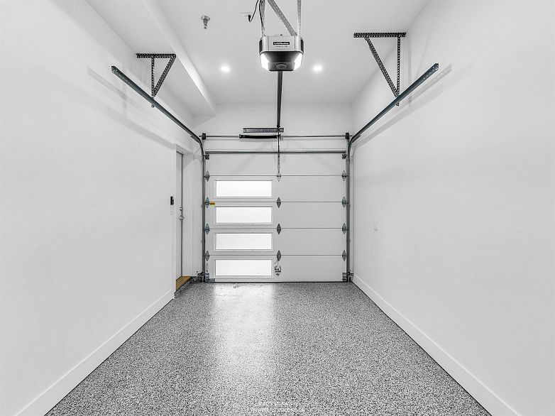 1 3118 Windsor Street