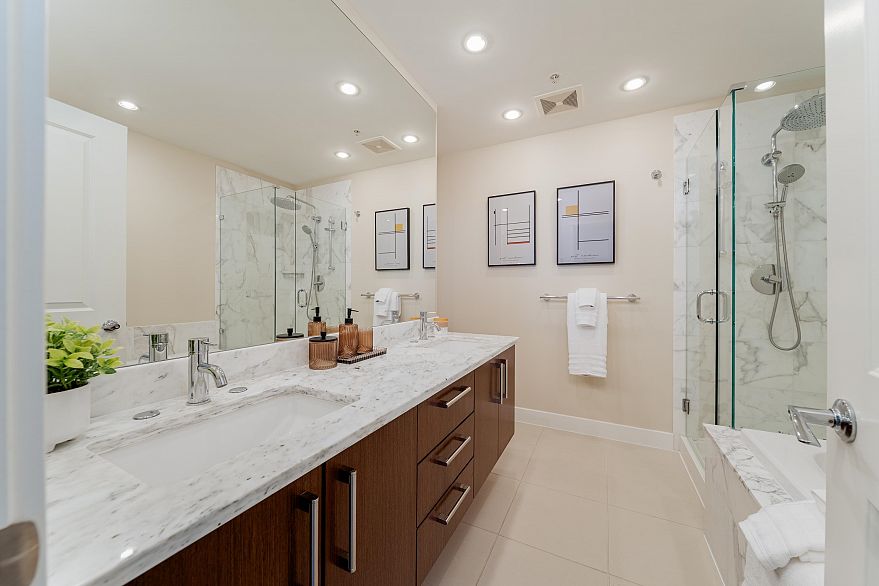 1102 1333 W 11th Avenue