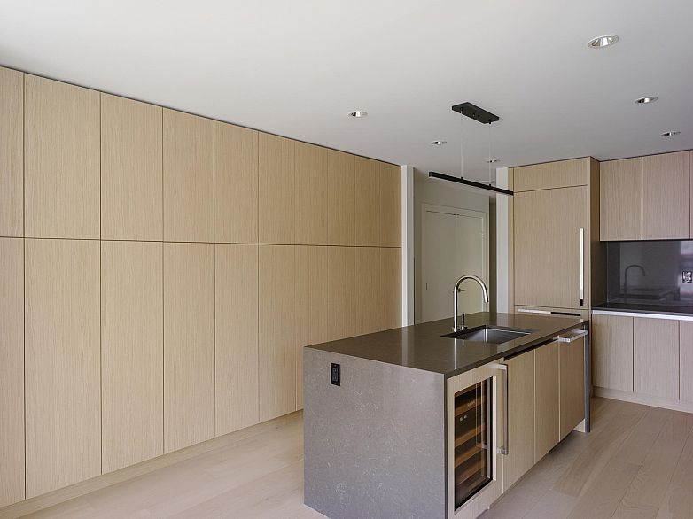 304 3636 W 39th Avenue