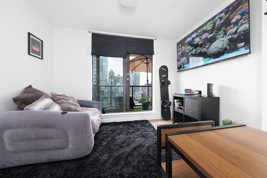 801 789 Drake Street