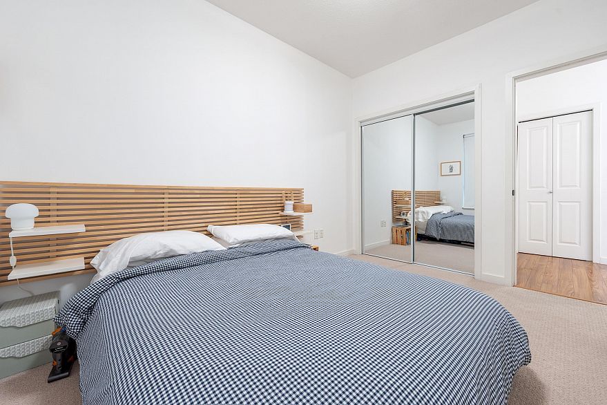 315 3551 Foster Avenue