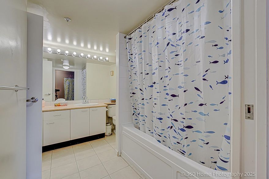 307 8495 Jellicoe Street