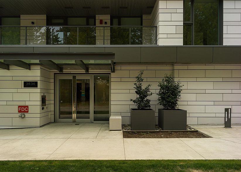 304 3636 W 39th Avenue