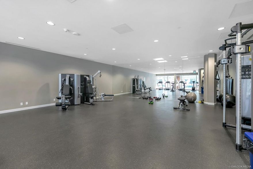 1523 68 Smithe Street