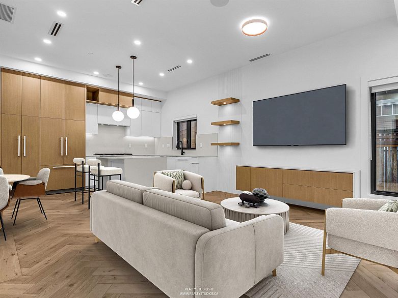 1 3118 Windsor Street