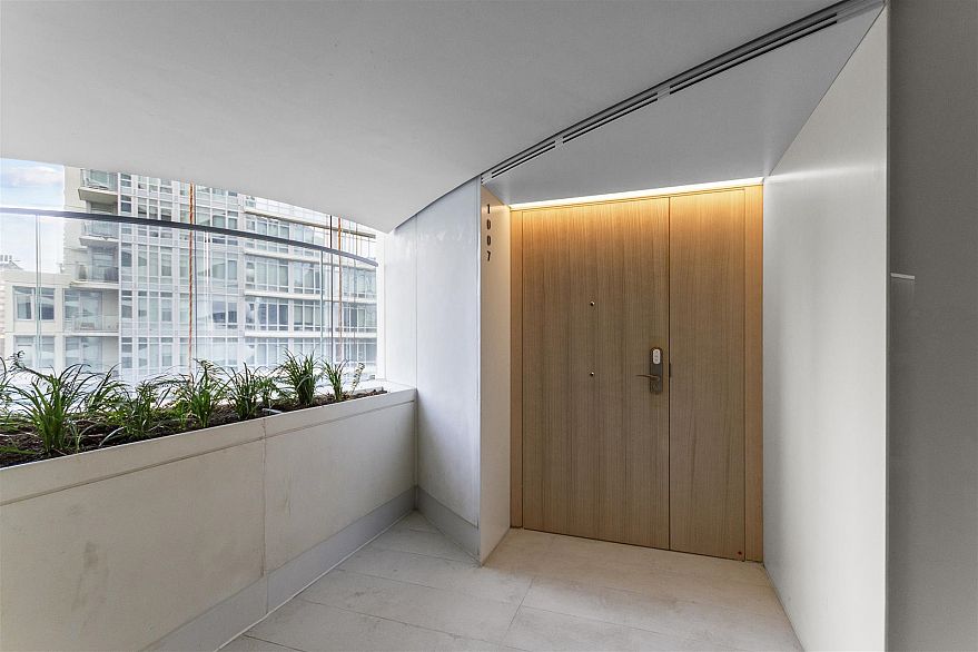 1007 1033 Nelson Street